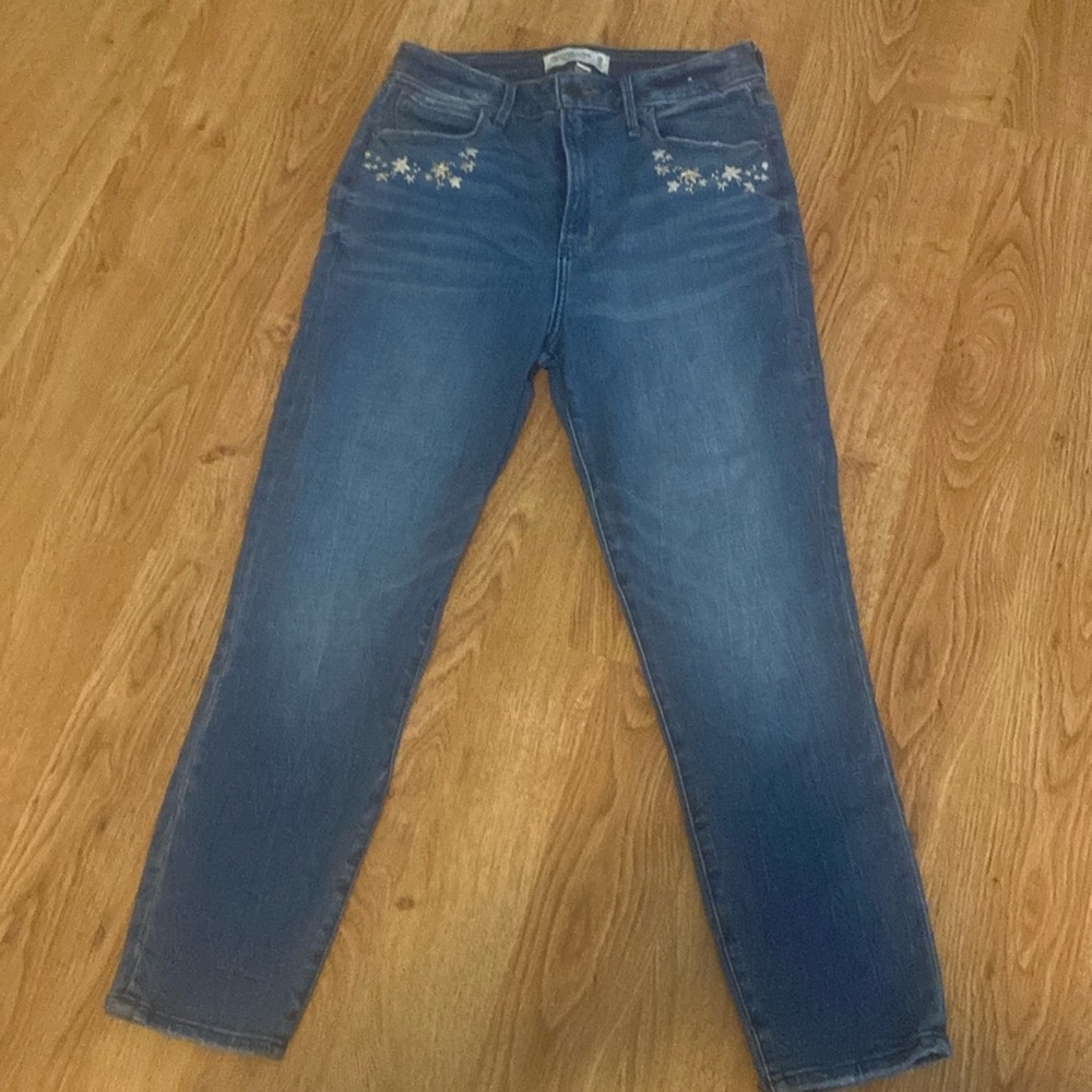 Abercrombie & fitch curve love jeans! Size 8s